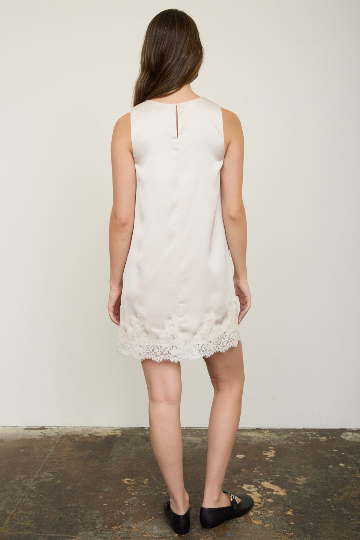 Women's Cream Satin Scalloped Lace Hem Sleeveless Shift Mini Dress